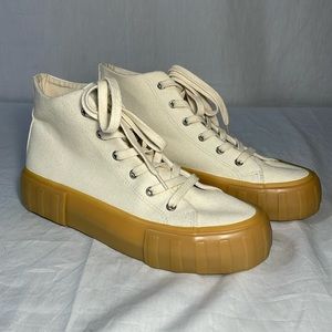 ZARA Cream Canvas High-top Gum Sole Sneakers Tennis Shoes Lace-up